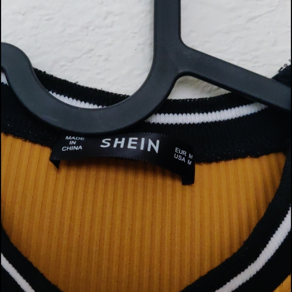 Top - Picture 2 of 4